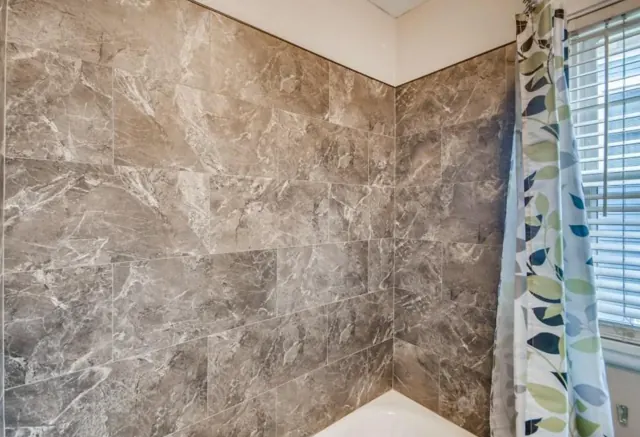 Large-format tile tub surround, St. Paul, MN
